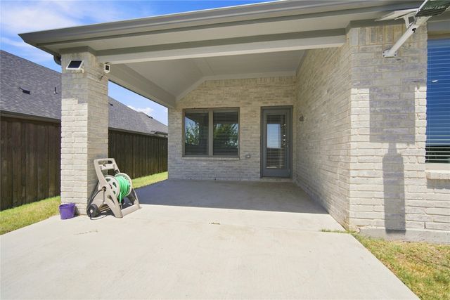 247 Half Moon Drive, Waxahachie, TX 75165