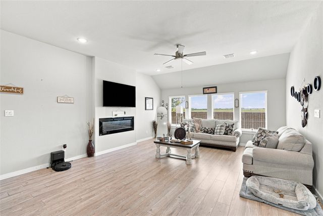 247 Half Moon Drive, Waxahachie, TX 75165