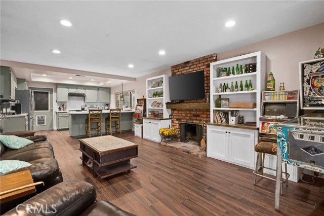 9879 Canada Way, Riverside, CA 92503