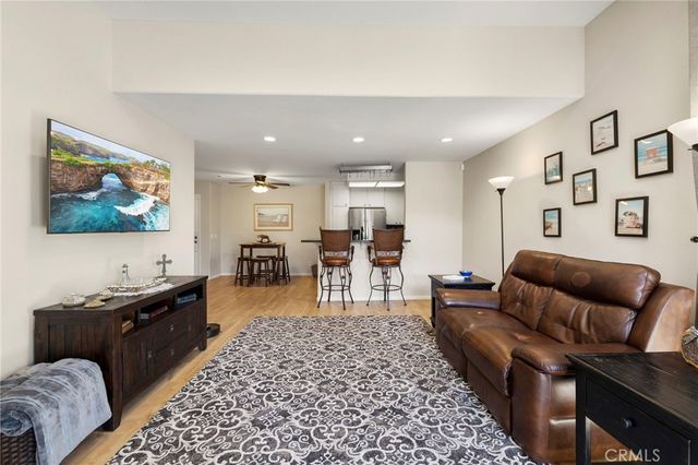 510 Camino De La Reina 332, San Diego, CA 92108