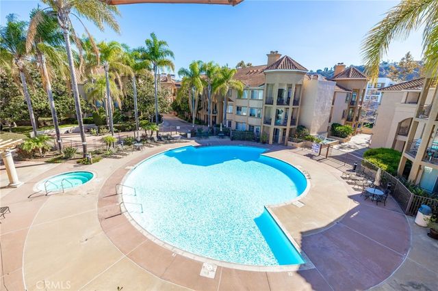 510 Camino De La Reina 332, San Diego, CA 92108