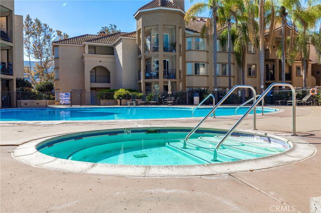 510 Camino De La Reina 332, San Diego, CA 92108