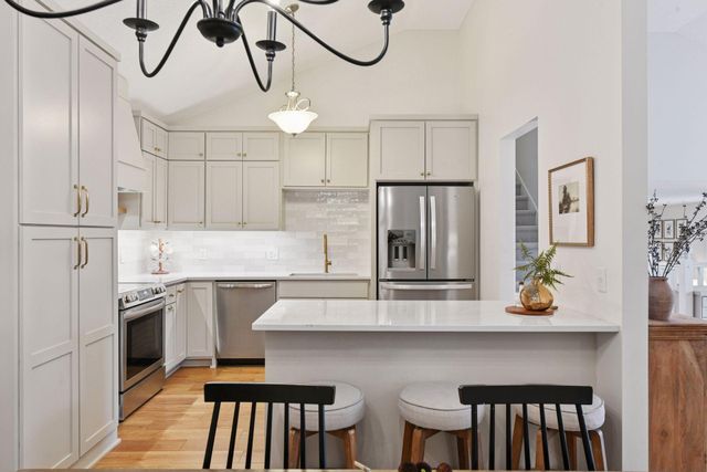 18705 Clear View Drive, Minnetonka, MN 55345