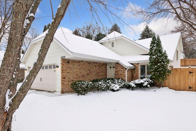 18705 Clear View Drive, Minnetonka, MN 55345