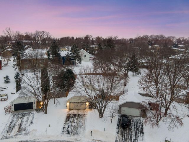 18705 Clear View Drive, Minnetonka, MN 55345