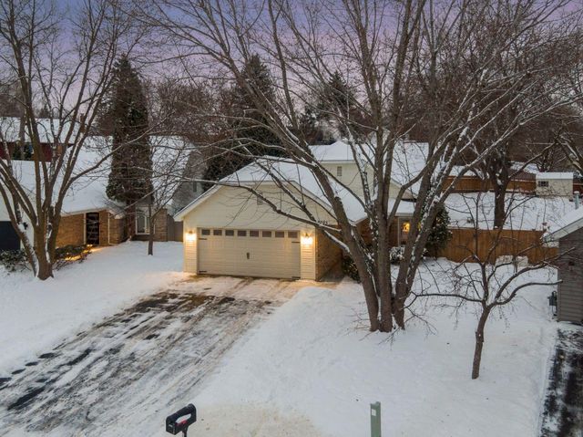 18705 Clear View Drive, Minnetonka, MN 55345