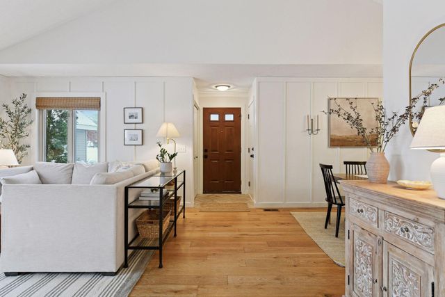 18705 Clear View Drive, Minnetonka, MN 55345