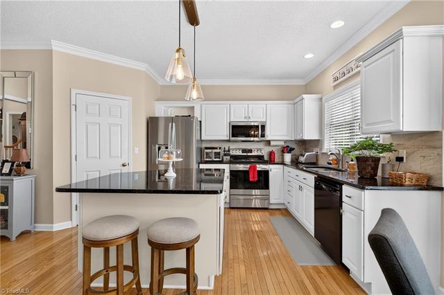 3674 Oak Chase Drive, High Point, NC 27265