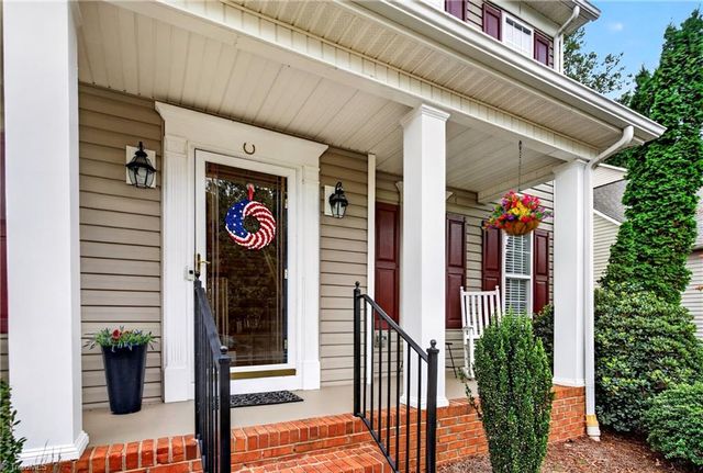 3674 Oak Chase Drive, High Point, NC 27265