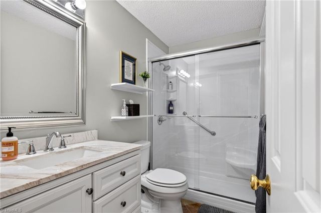 3674 Oak Chase Drive, High Point, NC 27265