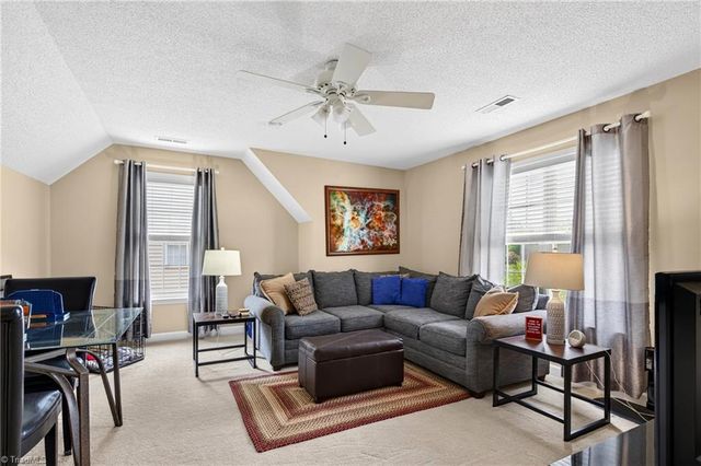 3674 Oak Chase Drive, High Point, NC 27265