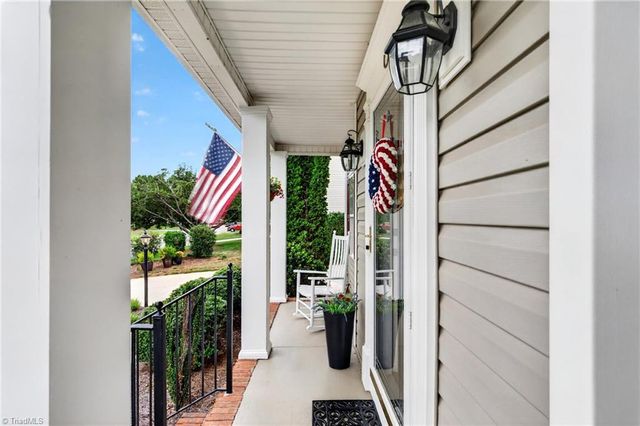 3674 Oak Chase Drive, High Point, NC 27265