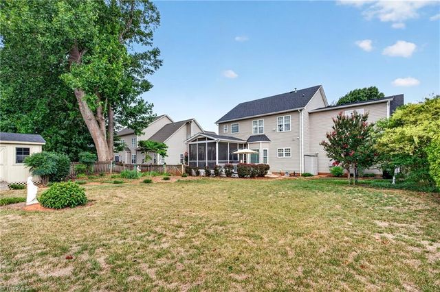 3674 Oak Chase Drive, High Point, NC 27265