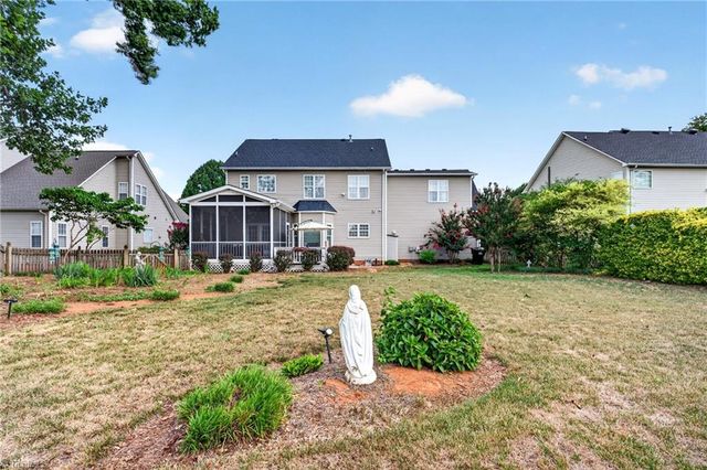 3674 Oak Chase Drive, High Point, NC 27265
