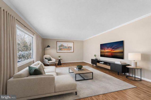 50 VALLEY FORGE DR, East Brunswick, NJ 08816