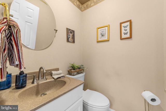 50 VALLEY FORGE DR, East Brunswick, NJ 08816