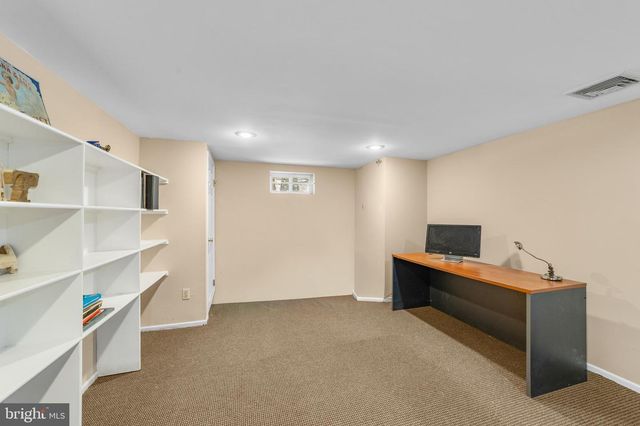 50 VALLEY FORGE DR, East Brunswick, NJ 08816