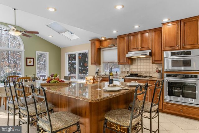 50 VALLEY FORGE DR, East Brunswick, NJ 08816