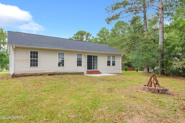 123 Waterfall Drive, Jacksonville, NC 28540