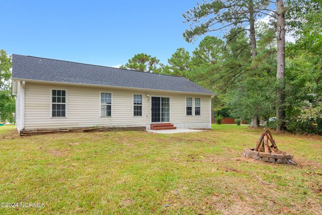 123 Waterfall Drive, Jacksonville, NC 28540