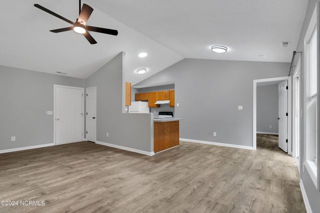 123 Waterfall Drive, Jacksonville, NC 28540