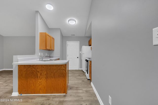 123 Waterfall Drive, Jacksonville, NC 28540