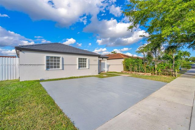 14755 SW 82nd Ter, Miami, FL 33193