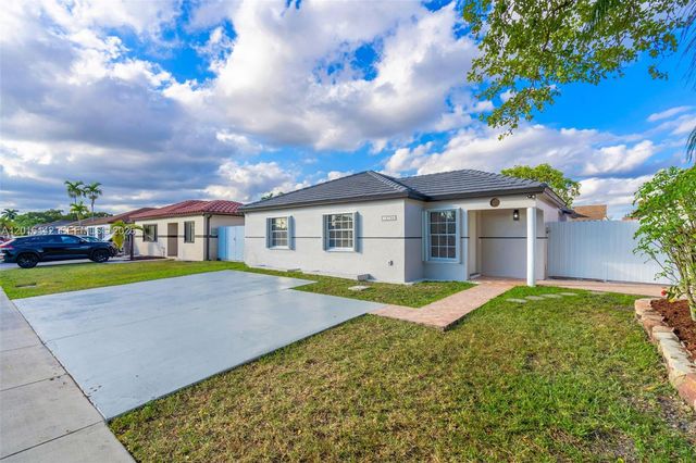 14755 SW 82nd Ter, Miami, FL 33193