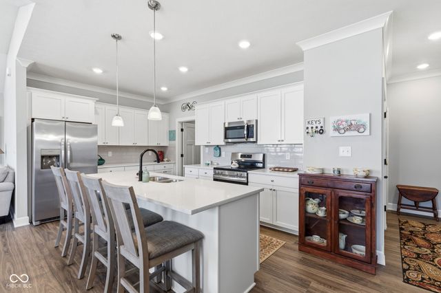 4423 W Preserve Pass, New Palestine, IN 46163