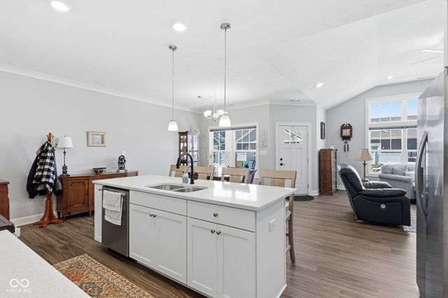 4423 W Preserve Pass, New Palestine, IN 46163