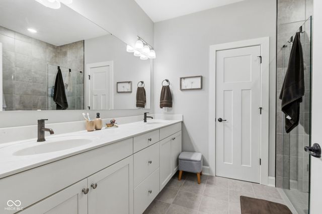 4423 W Preserve Pass, New Palestine, IN 46163