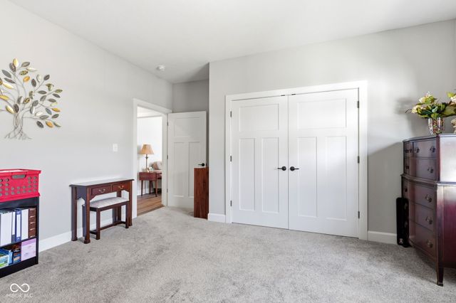 4423 W Preserve Pass, New Palestine, IN 46163