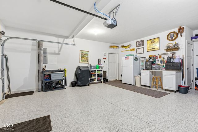 4423 W Preserve Pass, New Palestine, IN 46163