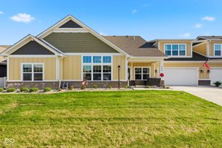 4423 W Preserve Pass, New Palestine, IN 46163