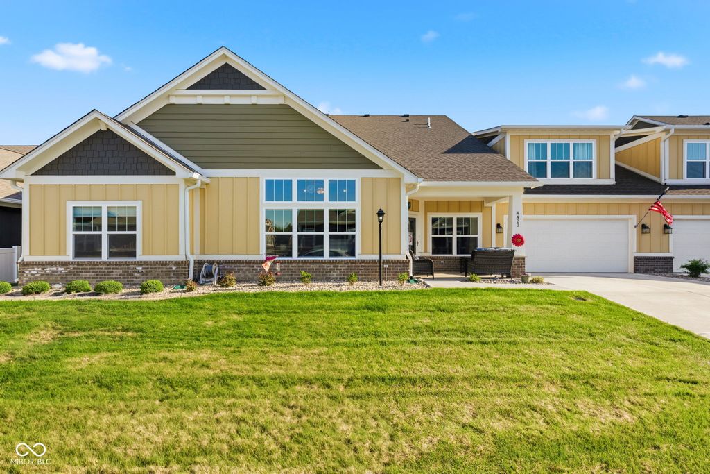 4423 W Preserve Pass, New Palestine, IN 46163