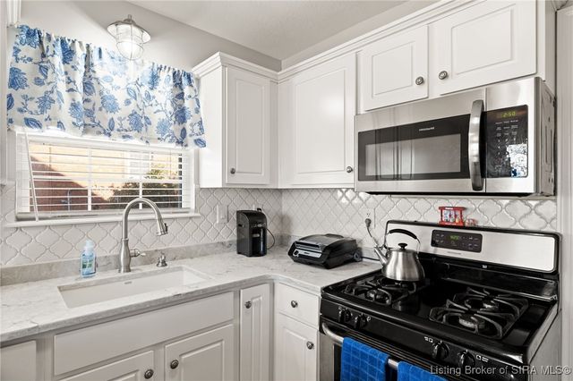 6311 Horizon Way, Charlestown, IN 47111