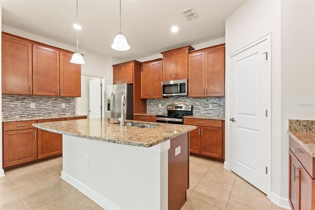 1401 CLUBMAN DRIVE, Davenport, FL 33896