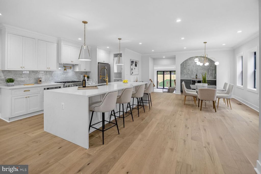 4923 BRANDYWINE ST NW, Washington, DC 20016