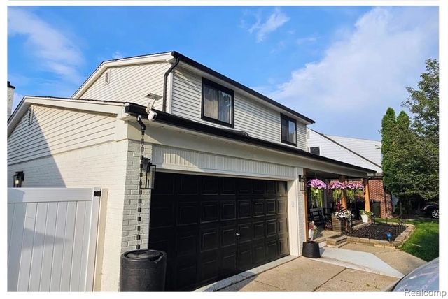 13178 Leech Drive, Sterling Heights, MI 48312
