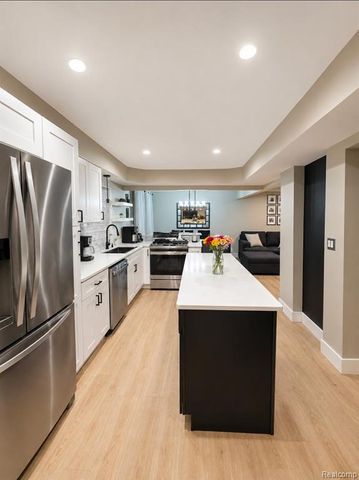 13178 Leech Drive, Sterling Heights, MI 48312