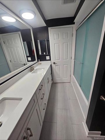 13178 Leech Drive, Sterling Heights, MI 48312