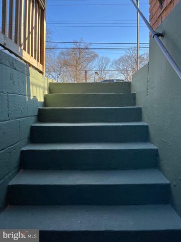 7112 ANNAPOLIS RD, Hyattsville, MD 20784
