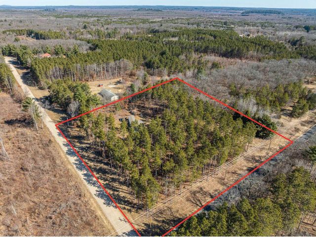 N1120 Deer Run Court, Lyndon Station, WI 53944