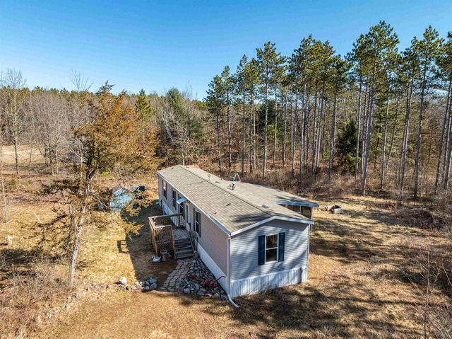N1120 Deer Run Court, Lyndon Station, WI 53944