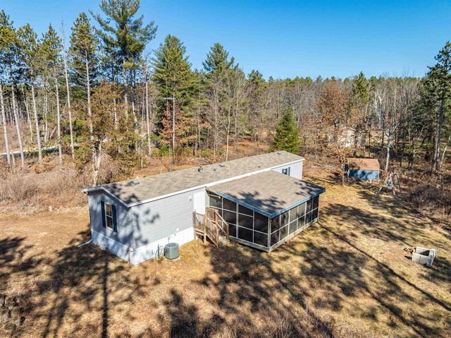 N1120 Deer Run Court, Lyndon Station, WI 53944