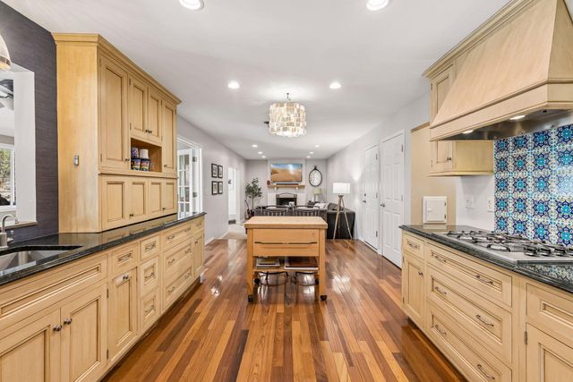 1212 Balsam Trail E, Eagan, MN 55123