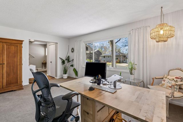 1212 Balsam Trail E, Eagan, MN 55123