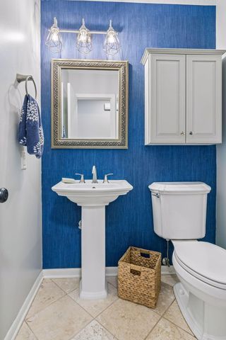 1212 Balsam Trail E, Eagan, MN 55123