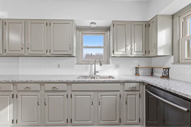 655 S McCandless Rd, Andover, KS 67002