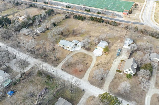 655 S McCandless Rd, Andover, KS 67002